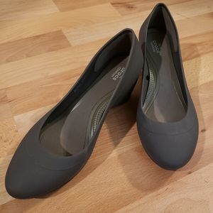 Womens Brown Crocs Lina Wedge Size 8